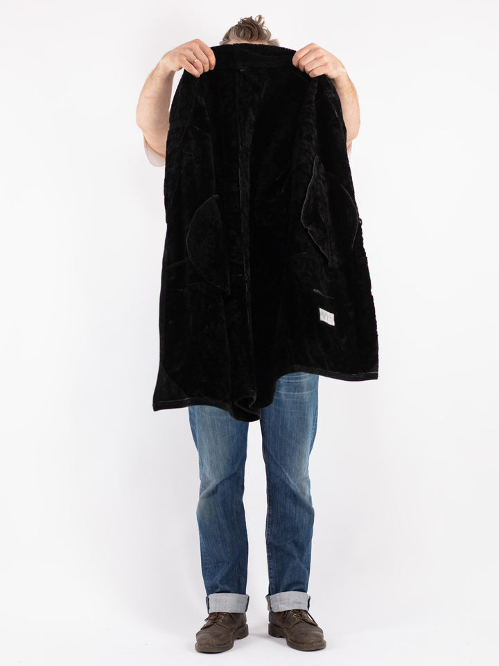 Vintage Men Sheepskin Coat in Black