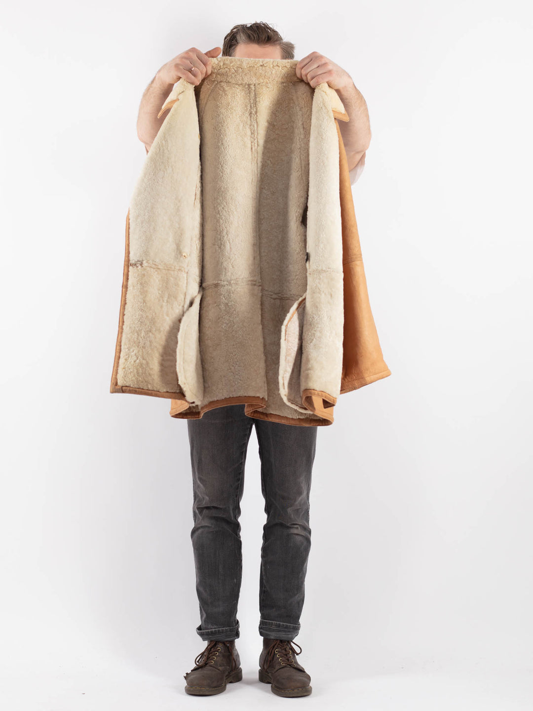 Vintage 80's Men Sheepskin Coat in BeigeZ603
