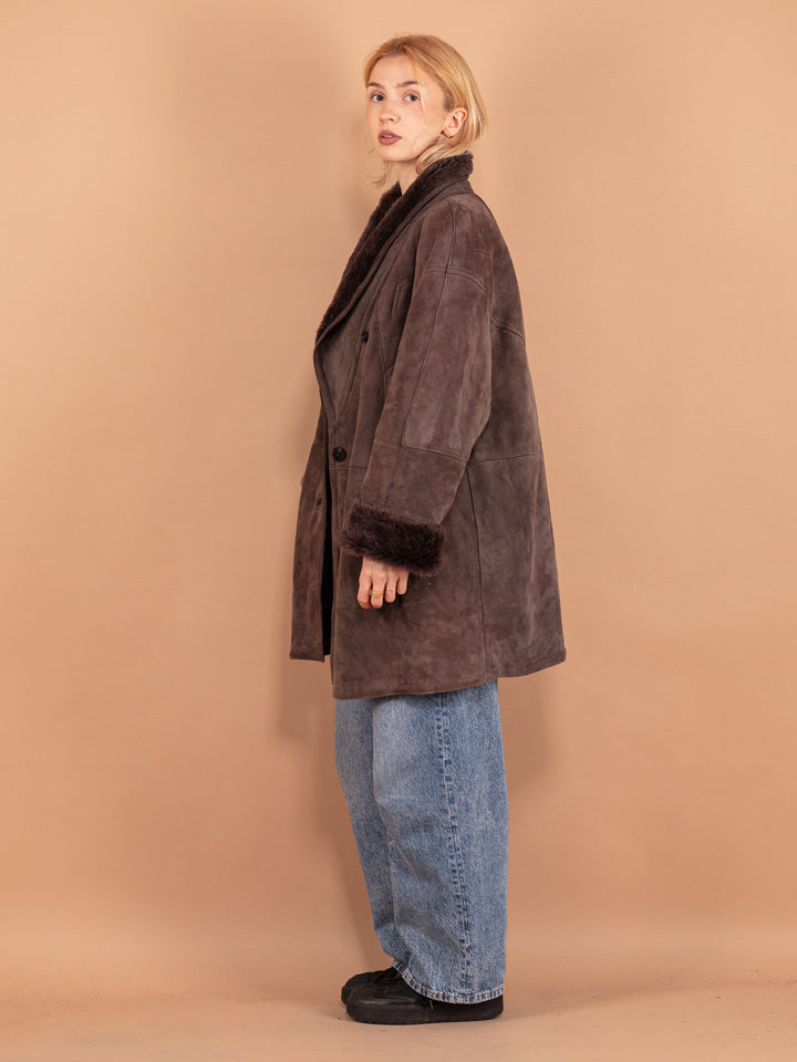 Vintage 80's Women Oversized Sheepskin Coat in Brown
