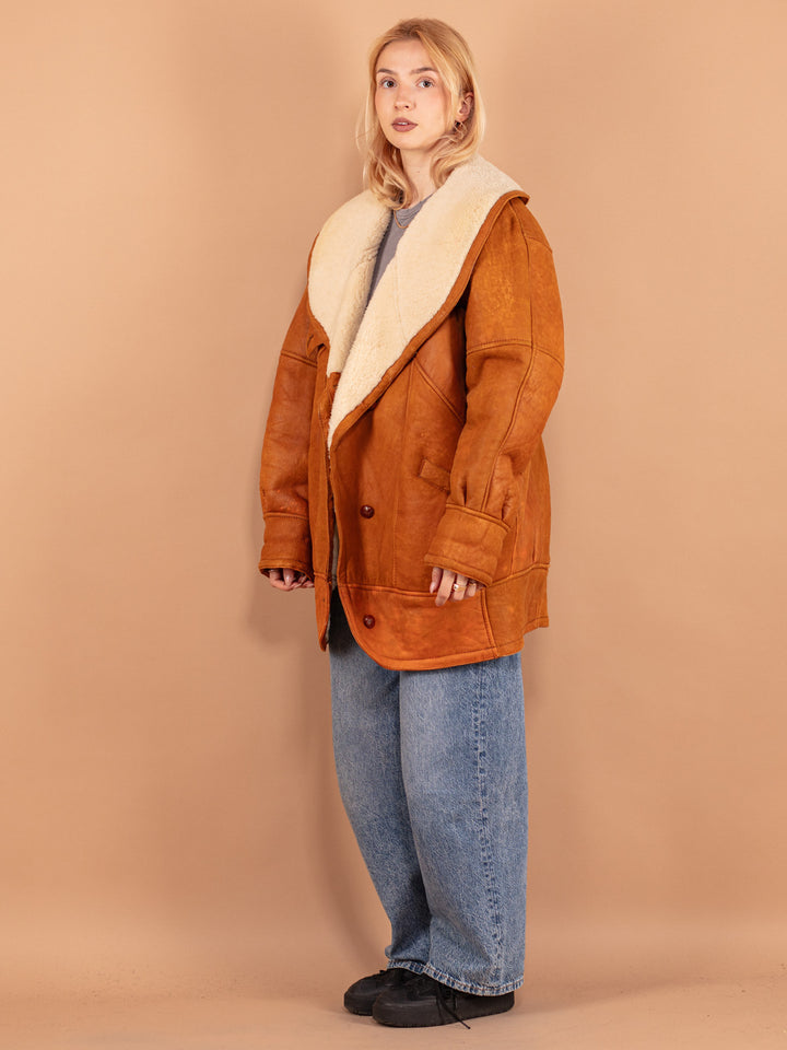 Vintage 80's Women Oversized Sheepskin Coat in Brown