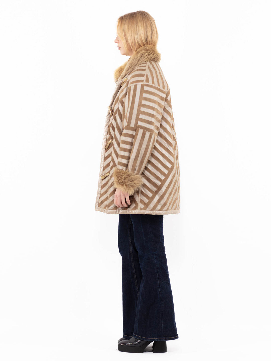 Vintage 80's Women Sheepskin Coat in BrownA1094