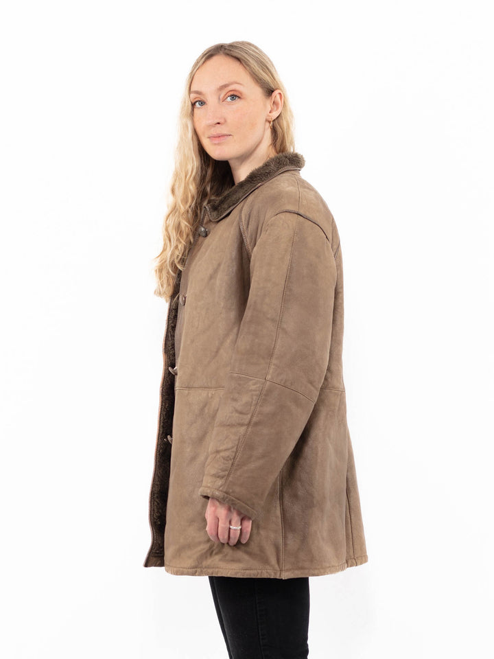 Vintage 80's Women Sheepskin Coat in BeigeA0894
