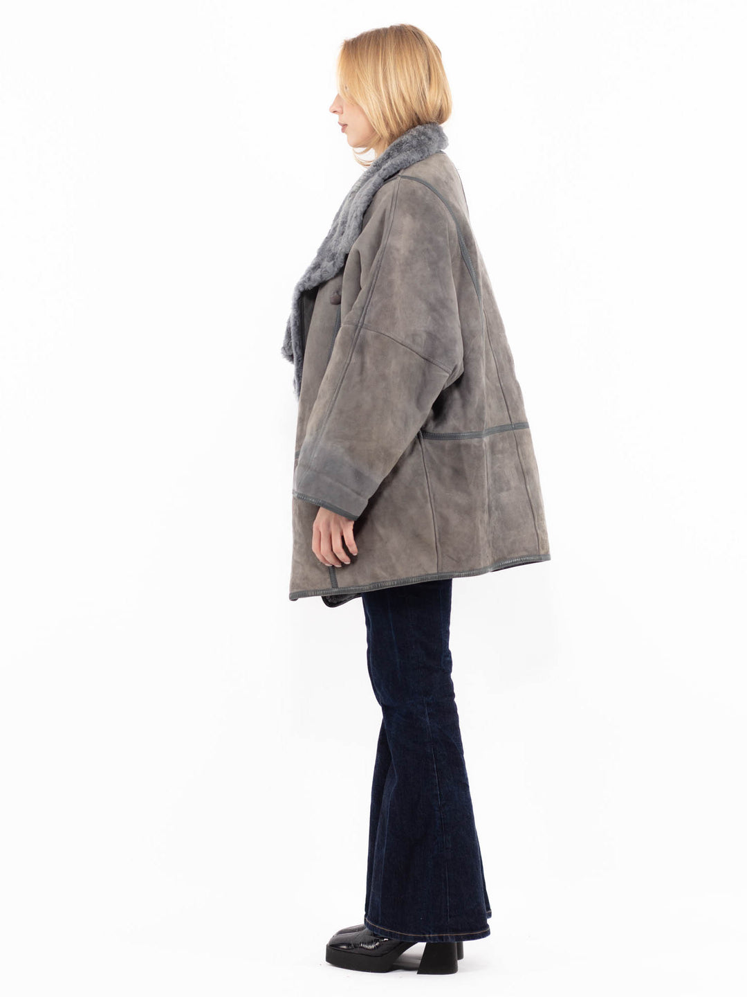 Vintage 80's Women Sheepskin Coat in GrayA1101