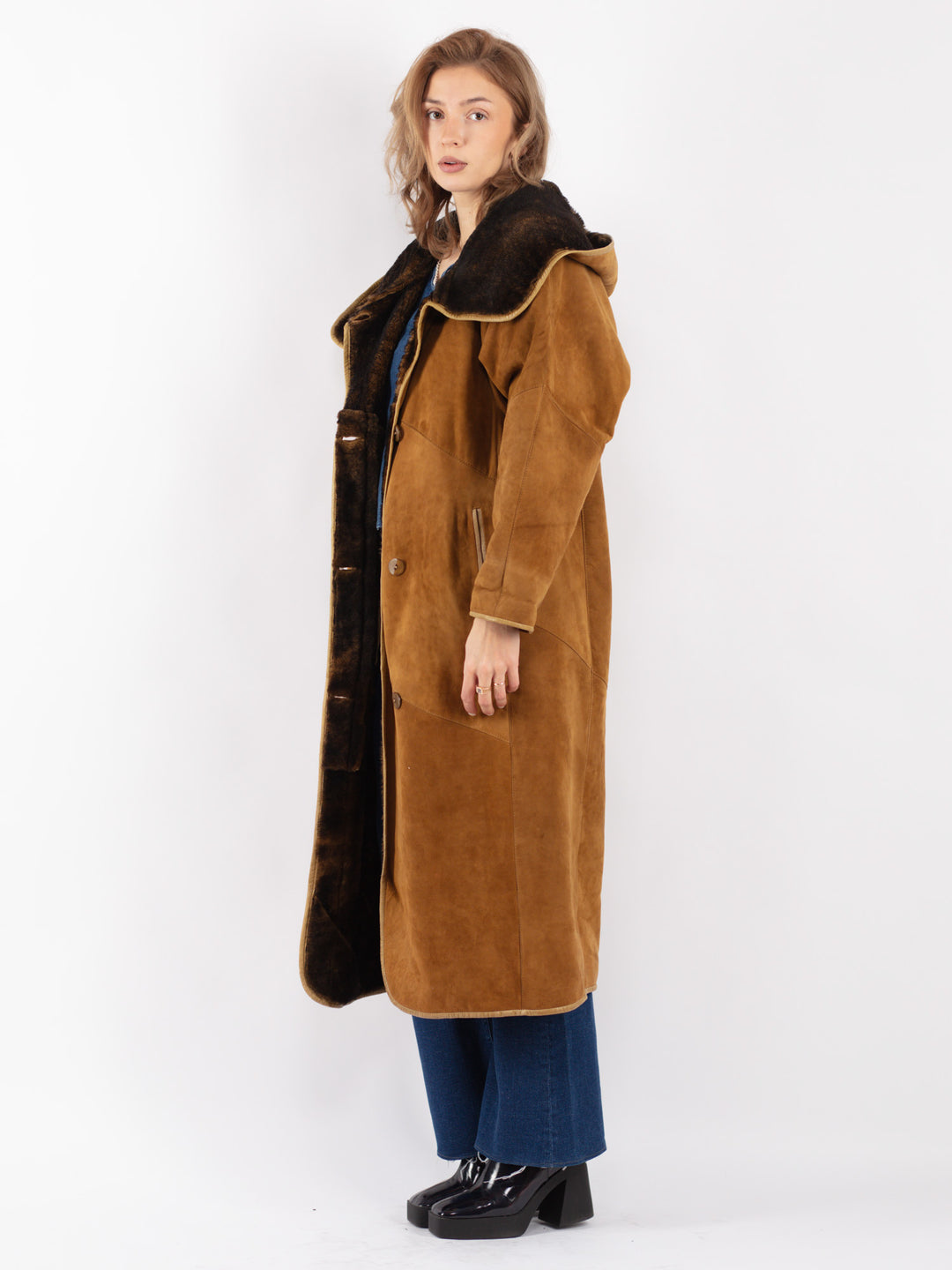 Vintage 70's Women Sheepskin Coat in Brown
