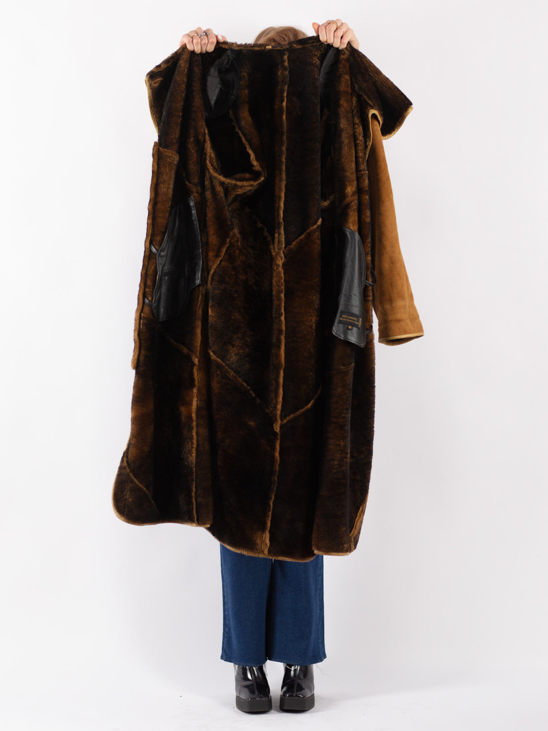 Vintage 70's Women Sheepskin Coat in Brown