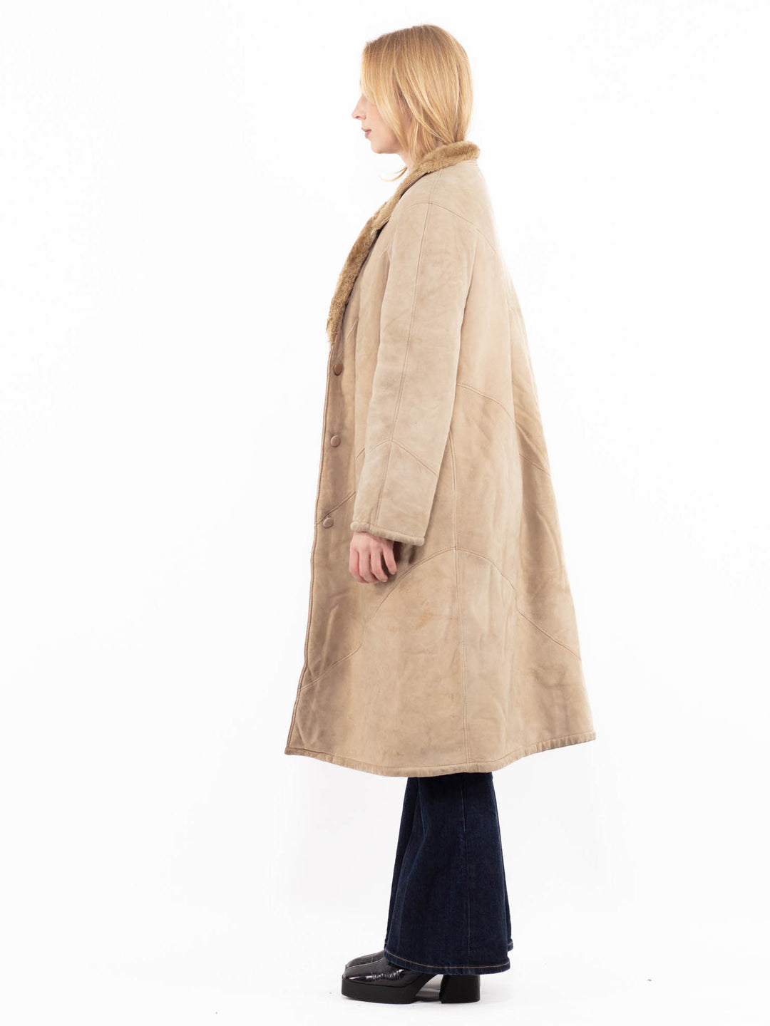 Vintage 80's Women Sheepskin Coat in BeigeA1114