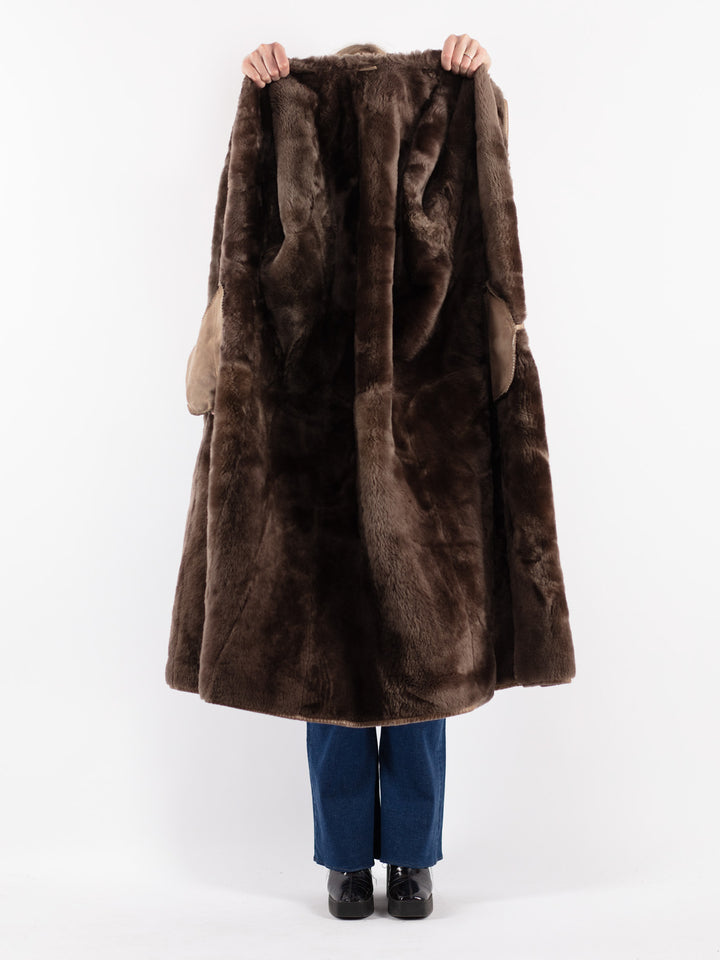 Vintage 80's Women Sheepskin Coat in Beige