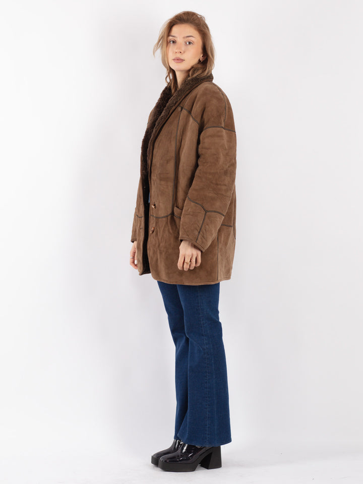 Vintage 80's Women Sheepskin Shearling Coat in Brown