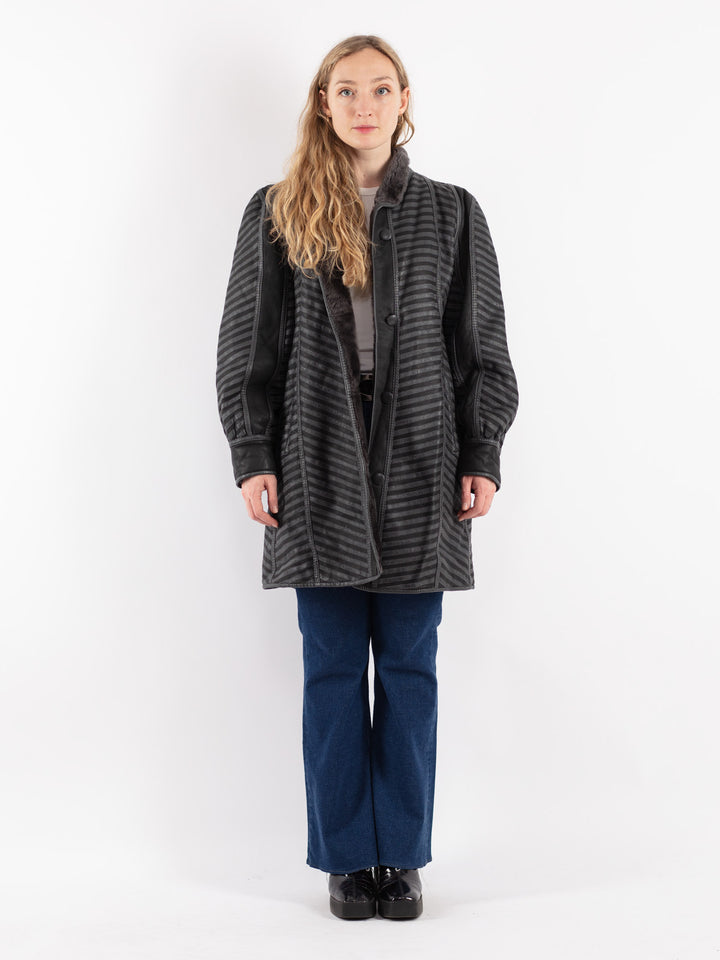 Vintage 80's Women Sheepskin Coat in Gray
