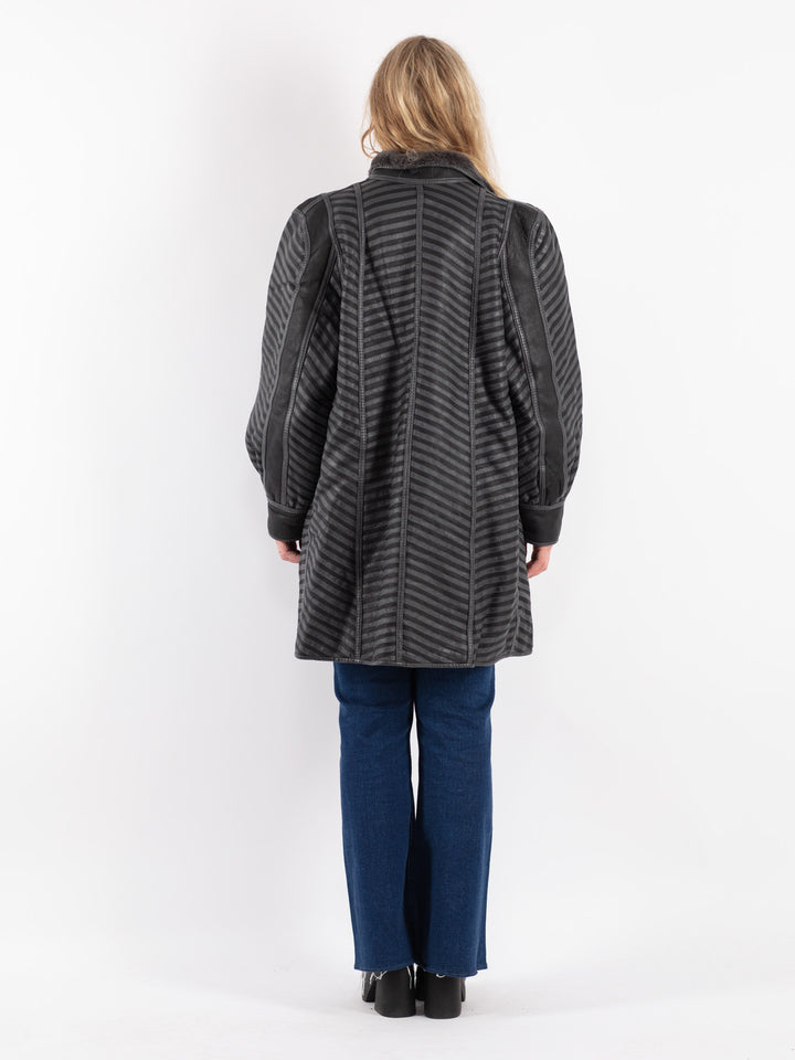 Vintage 80's Women Sheepskin Coat in Gray
