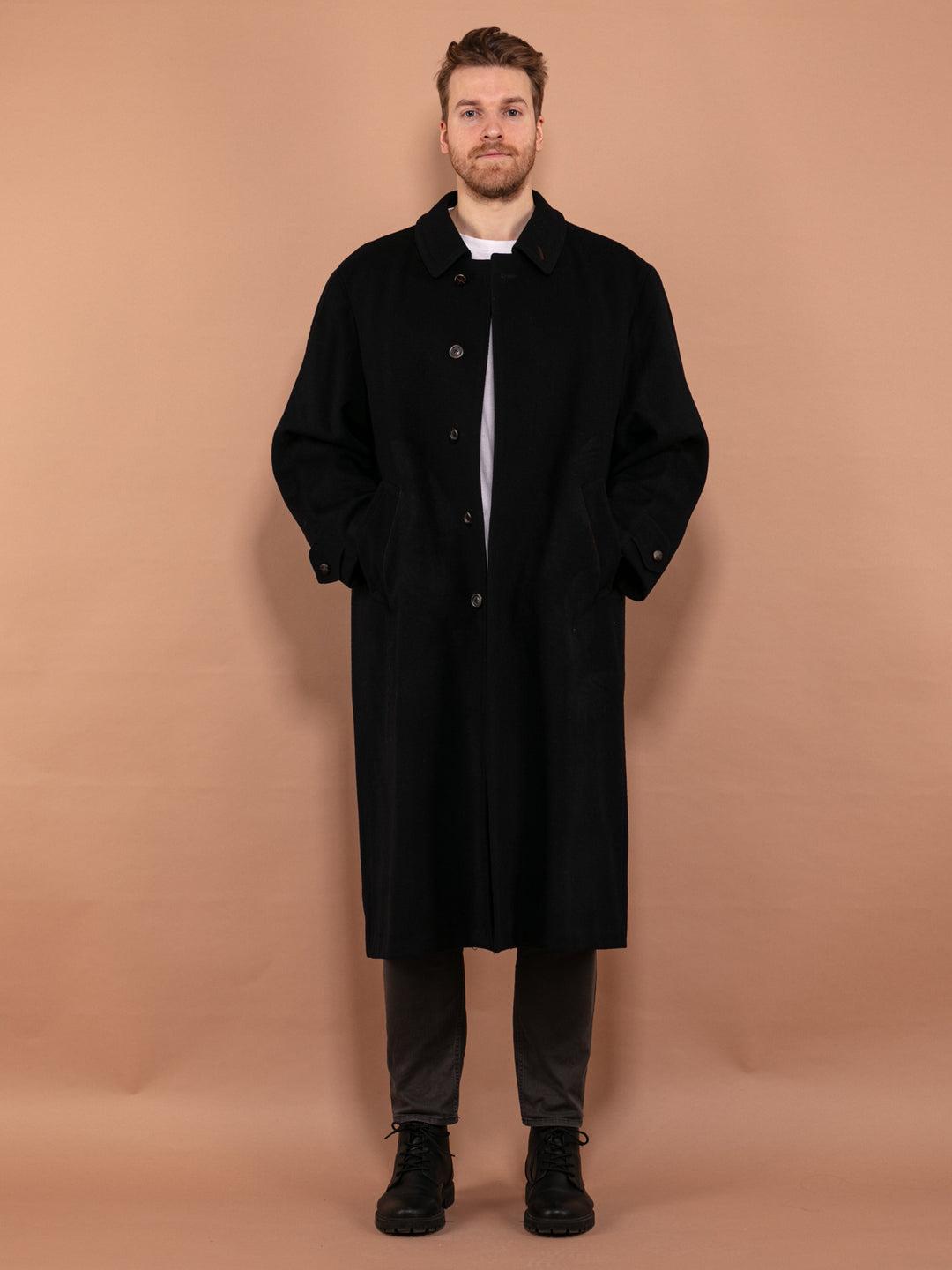 Vintage 90's Men Cashmere and Wool Blend Coat in Navy Blue - NorthernGrip