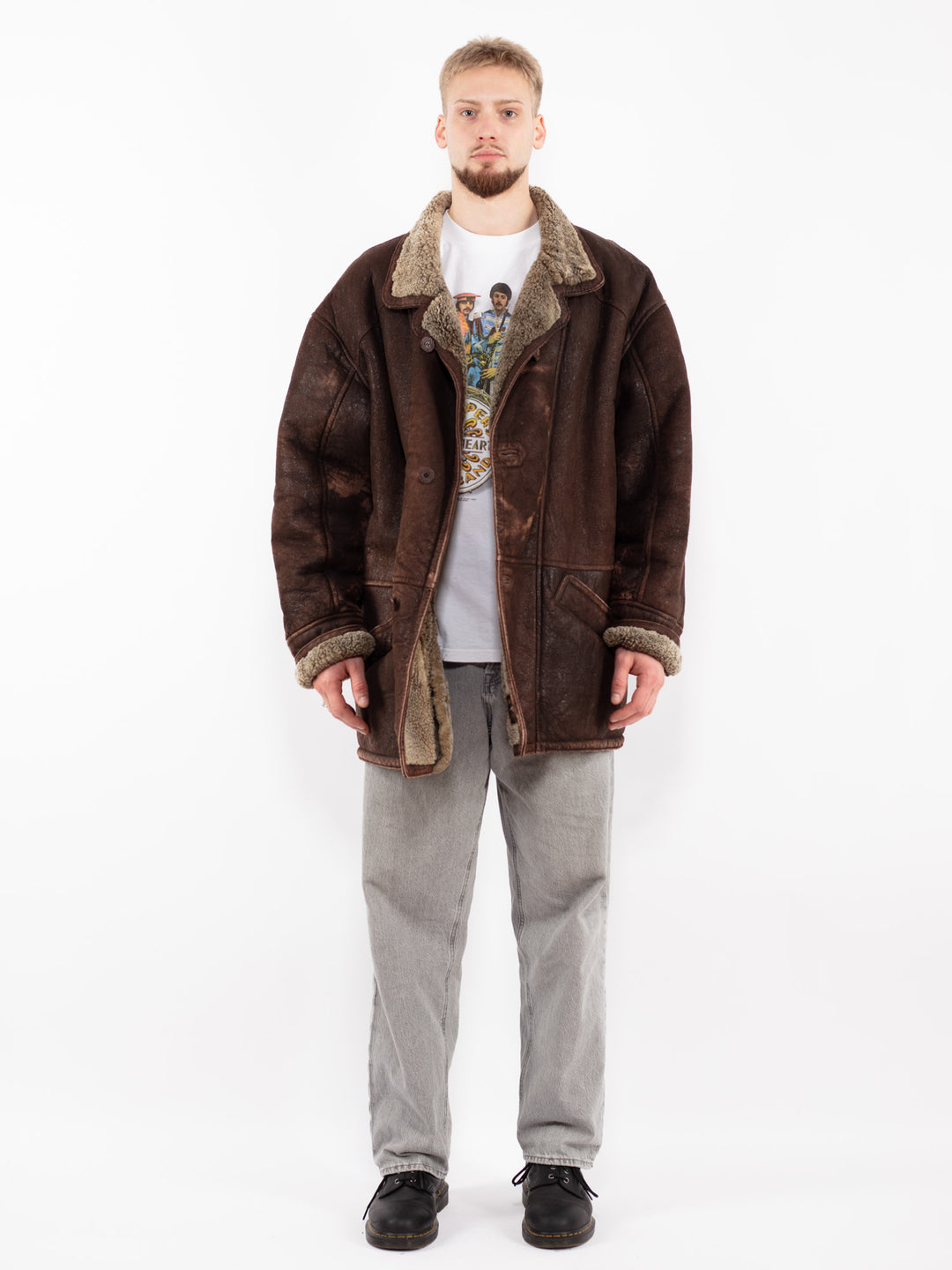 Vintage 90's Men Oversized Sheepskin Coat in Brown