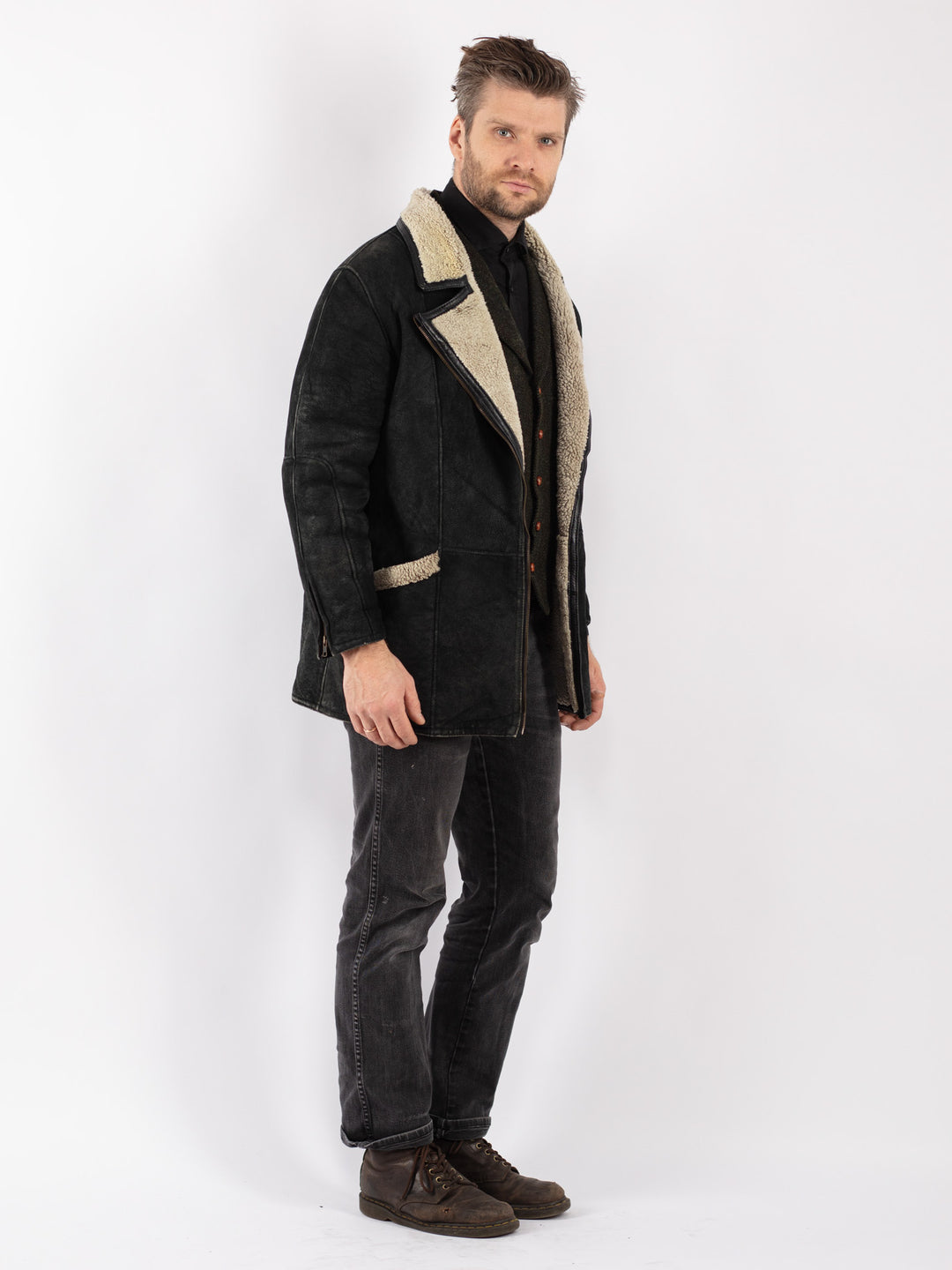 Vintage 90's Men Sheepskin Coat in Black