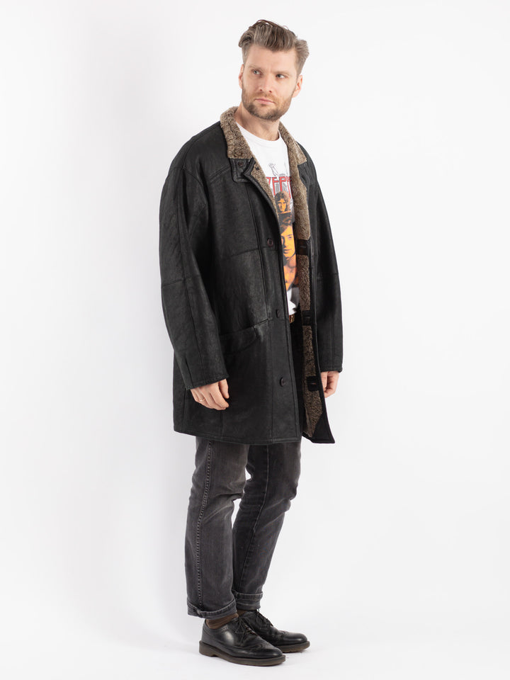 Vintage 90's Men Sheepskin in Black
