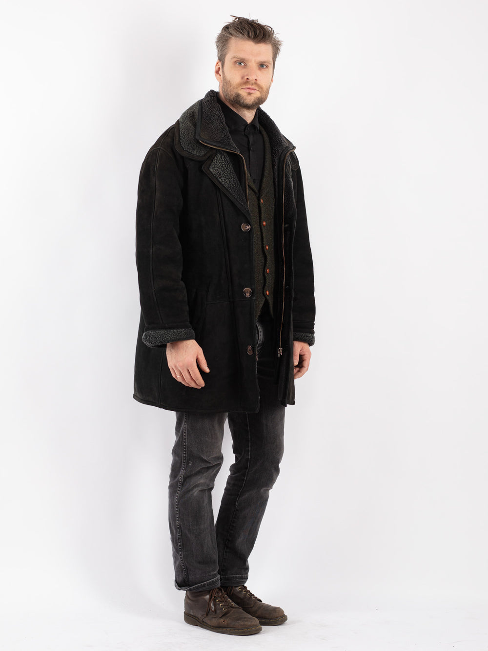 Vintage 90's Men Sheepskin Coat in Black
