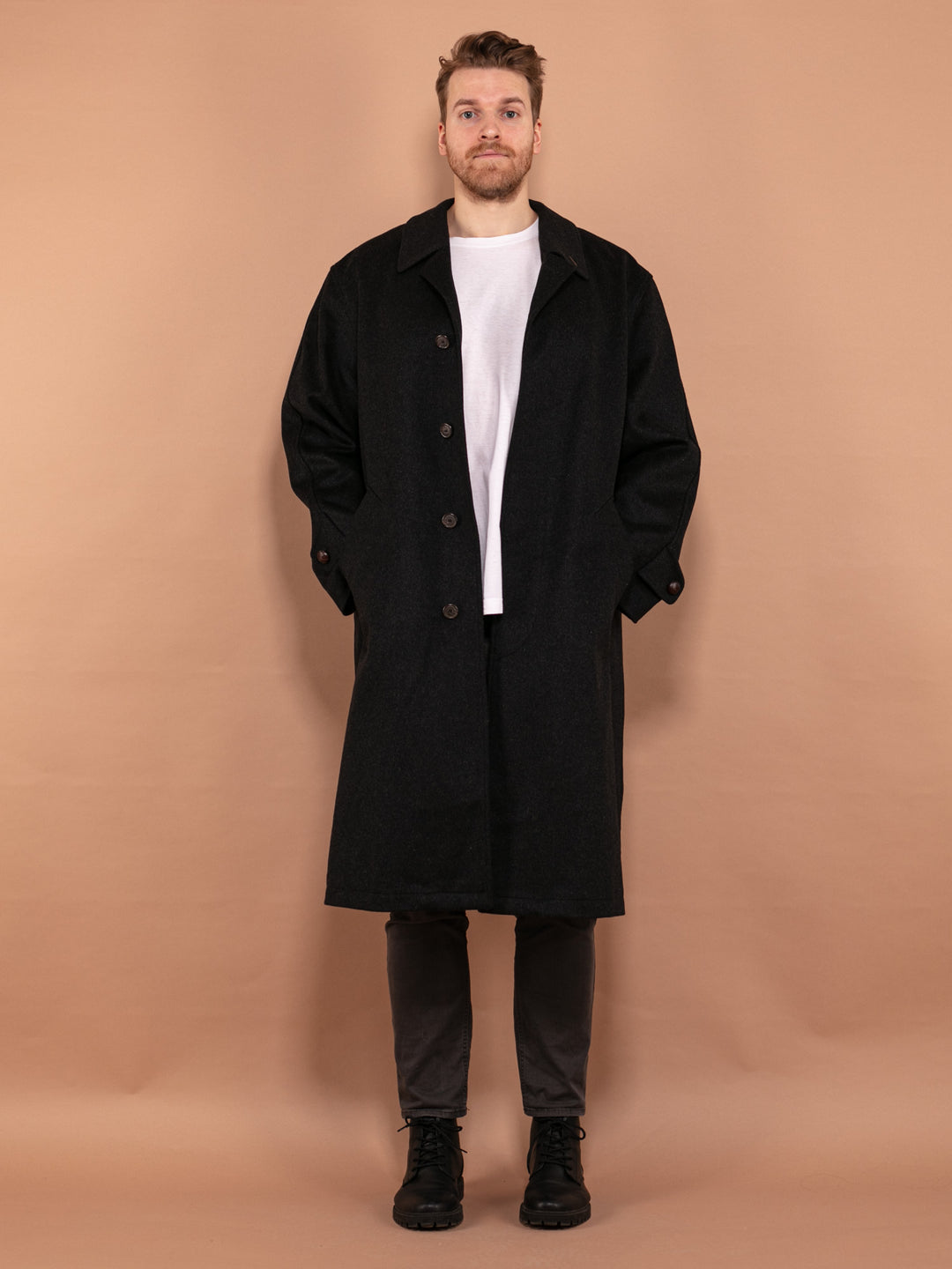 Vintage 90's Men Cashmere and Wool Blend Coat in Dark Gray - NorthernGrip
