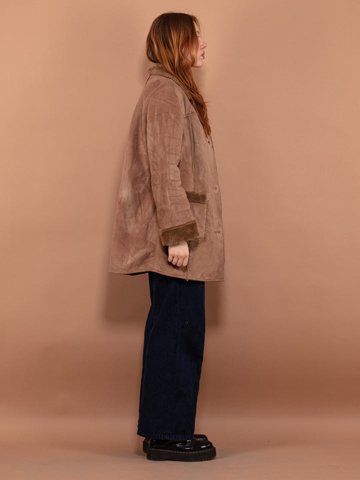 Vintage 90's Women Faux Sheepskin Coat in Beige - NorthernGrip