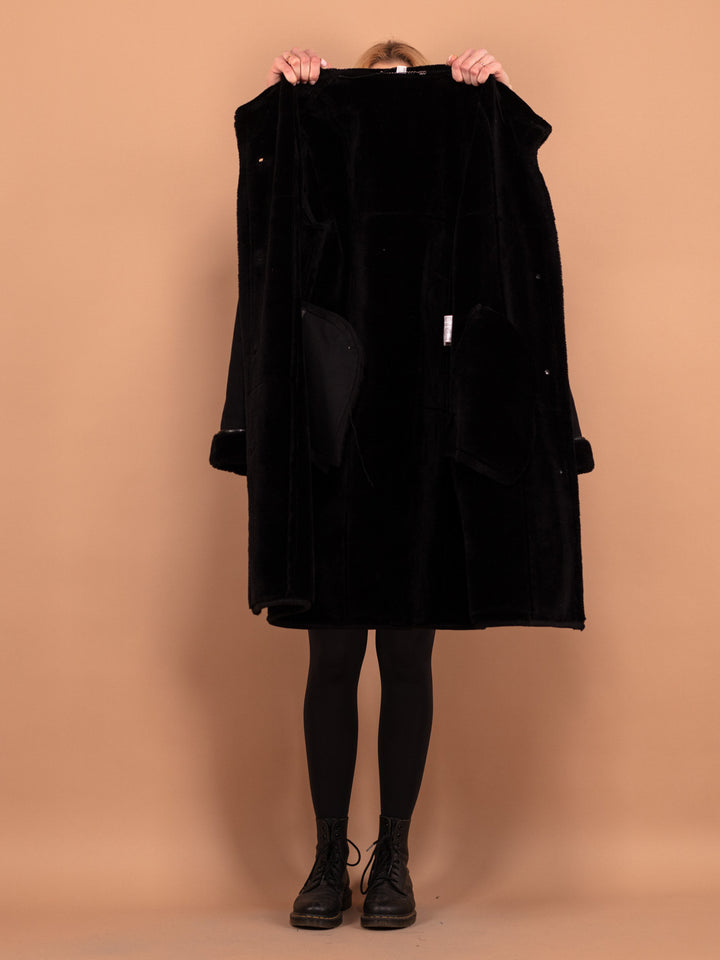 Vintage 90's Women Faux Sheepskin Coat in Black - NorthernGrip