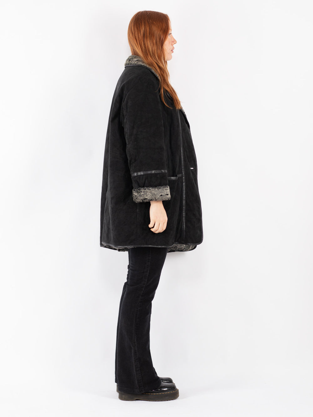 Vintage Women Faux Sheepskin Coat in Black