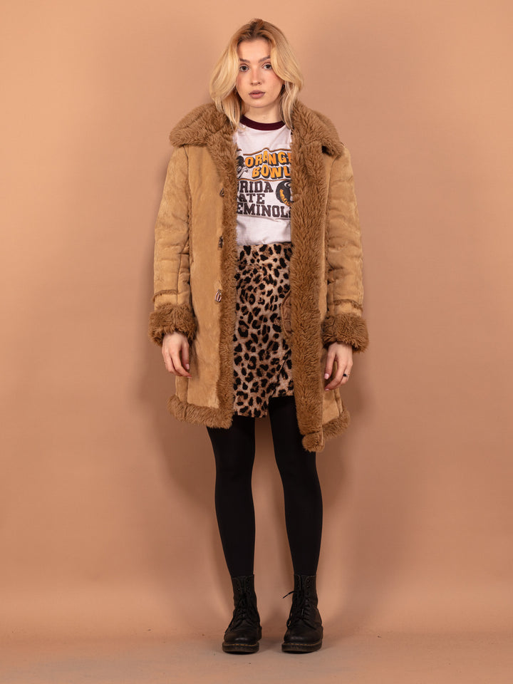 Vintage 90's Women Hooded Faux Sheepskin Coat in Beige - NorthernGrip