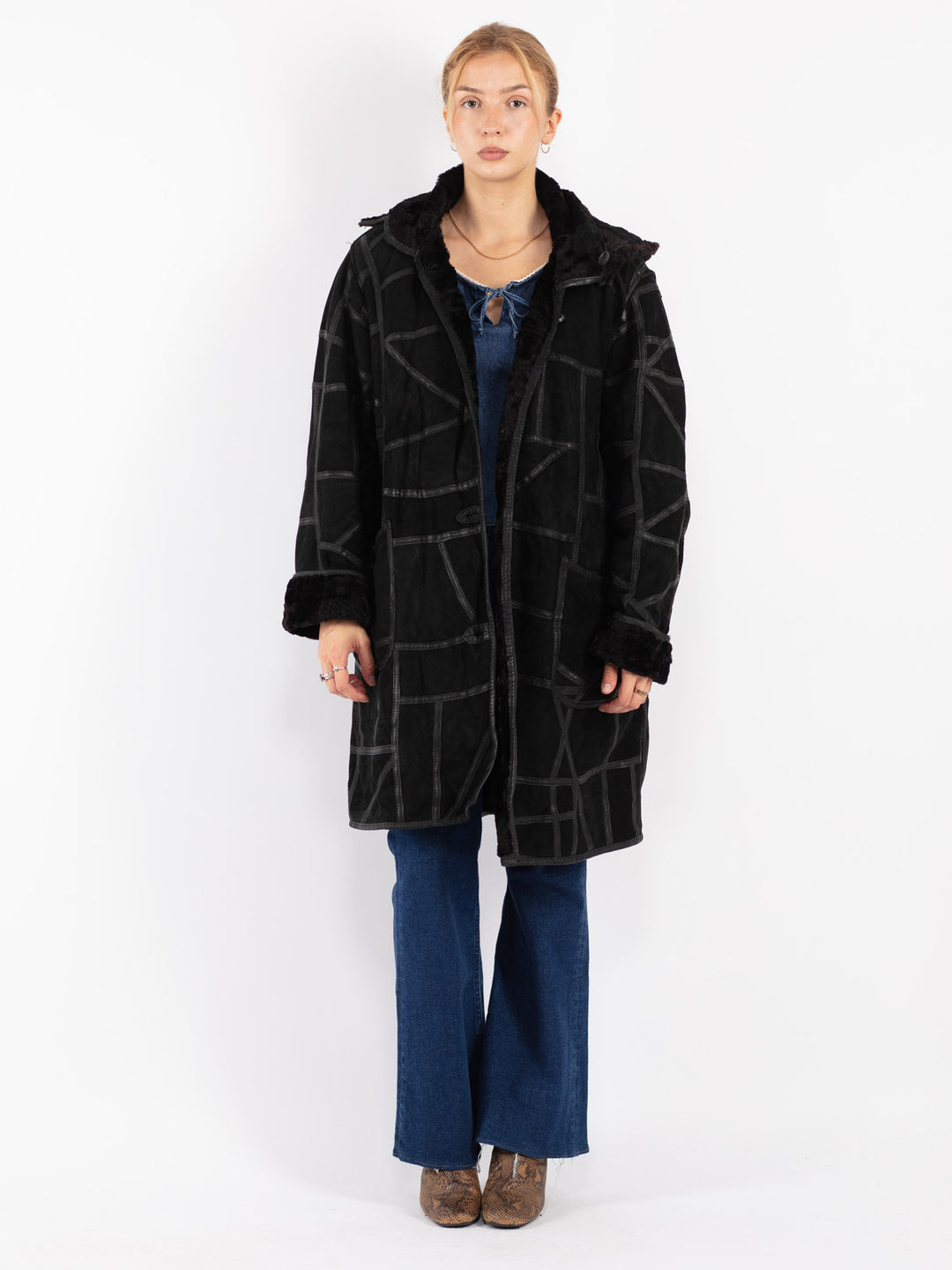 Vintage 90's Women Sheepskin Coat in Black