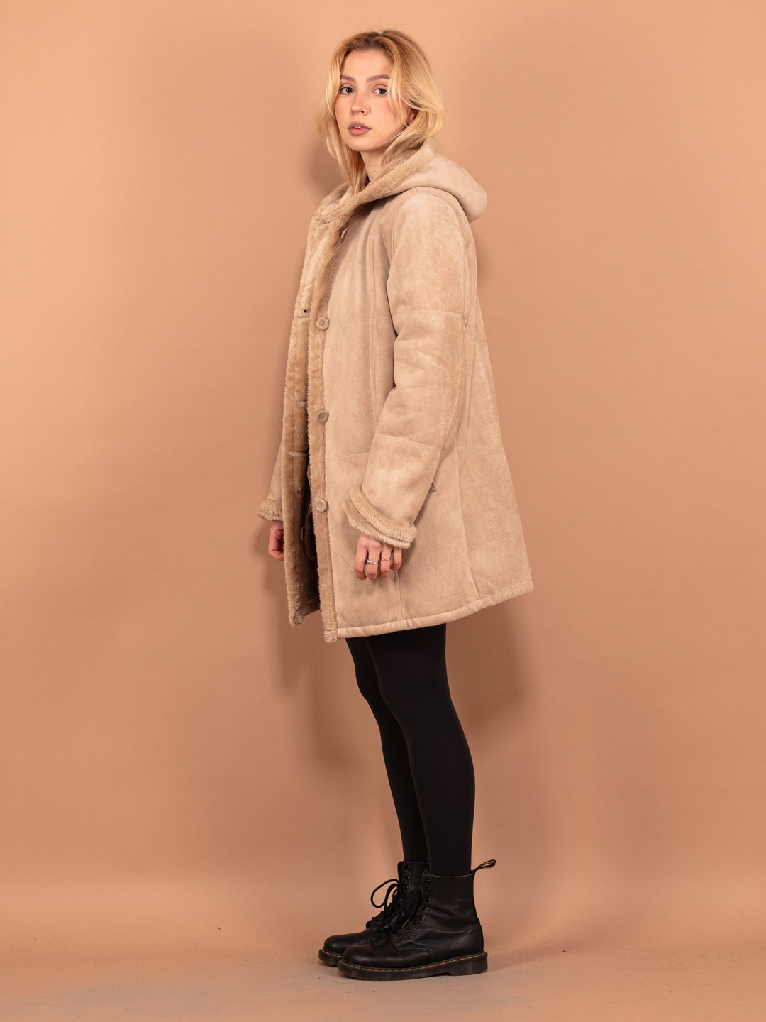 Vintage 90's Women Hooded Sherpa Coat in Beige - NorthernGrip