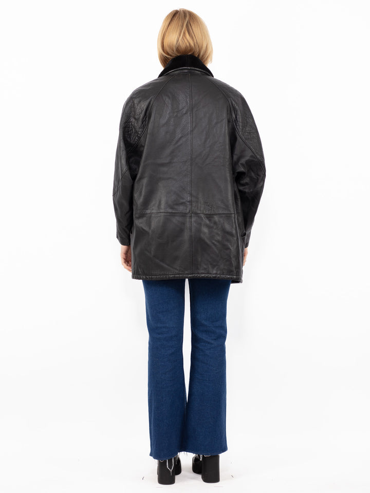 Vintage 90's Women Leather Coat in BlackA0837
