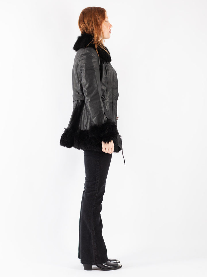 Vintage 90's Women Leather Coat in Black