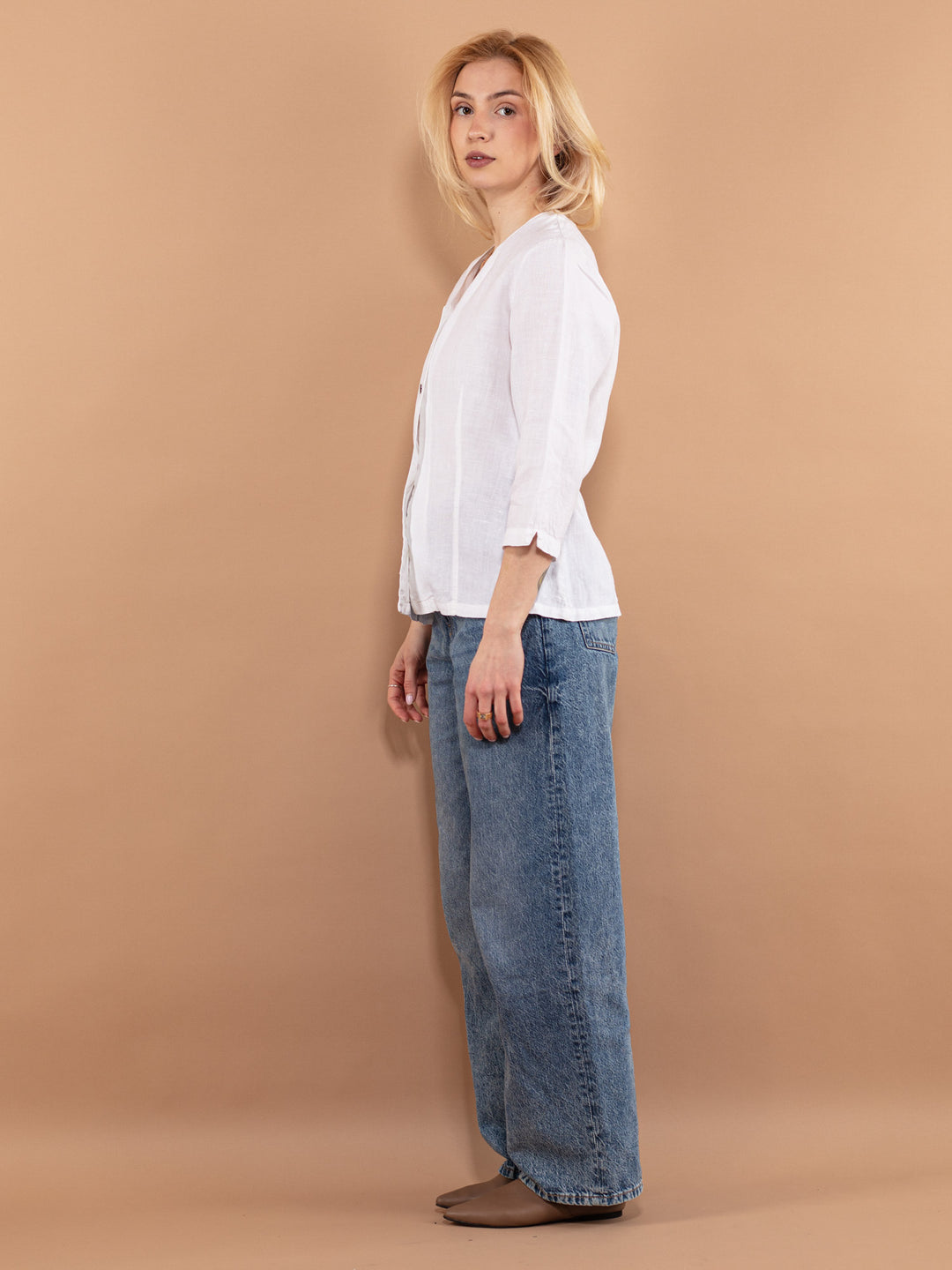 Vintage 90's Women Linen Blouse in White - NorthernGrip