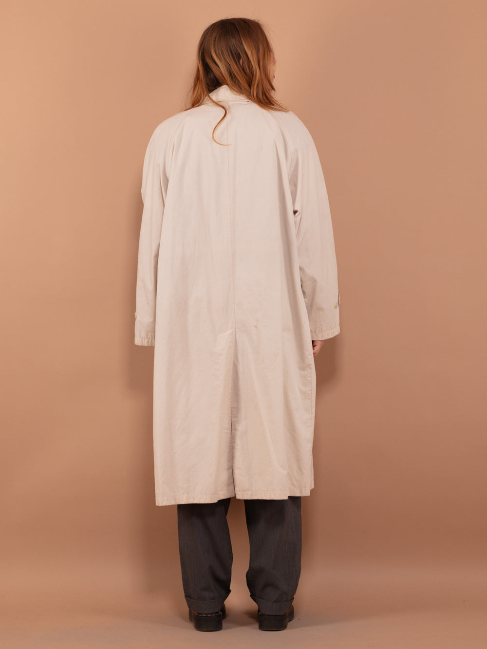Vintage 90's Women Oversized Mac Coat in Beige - NorthernGrip