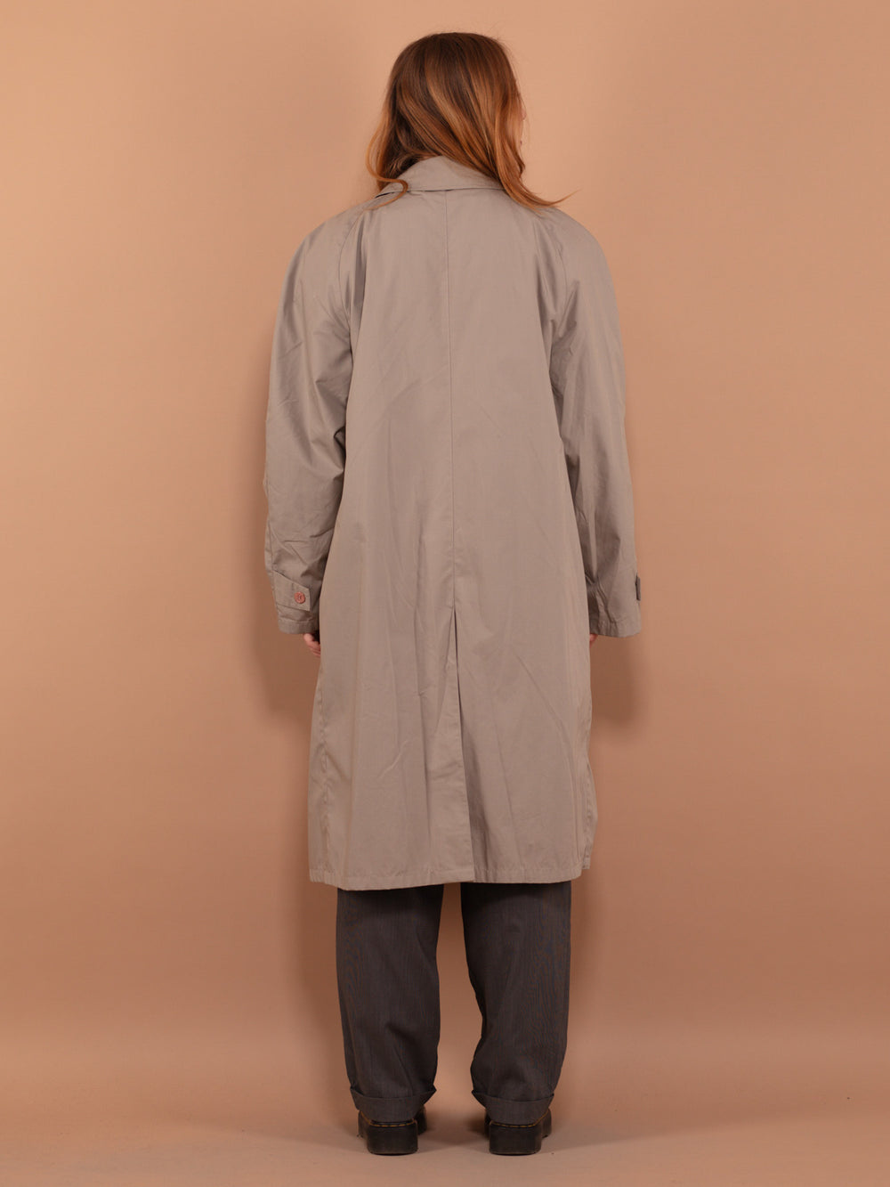 Vintage 90's Women Oversized Mac Coat in Beige - NorthernGrip