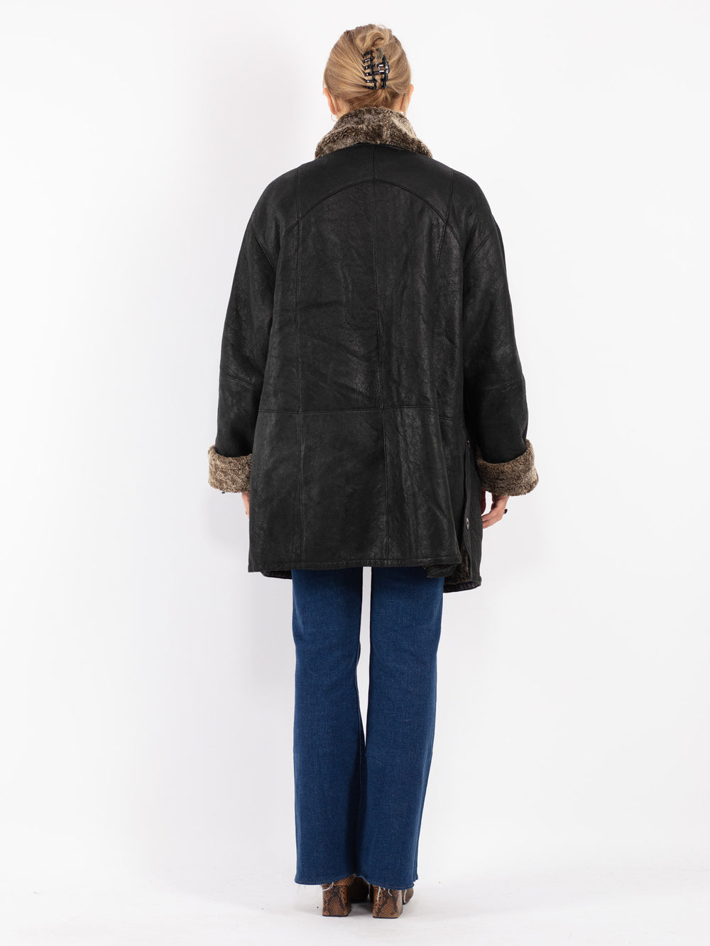 Vintage 90's Women Sheepskin Coat in Black