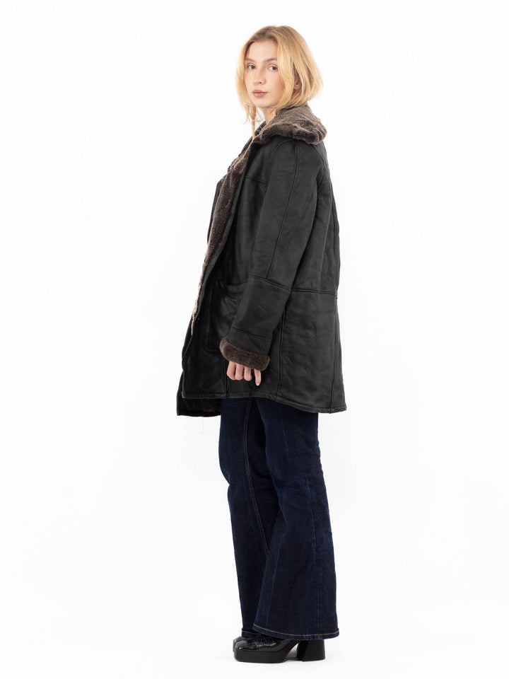 Vintage 90's Women Sheepskin Coat in BlackA1087