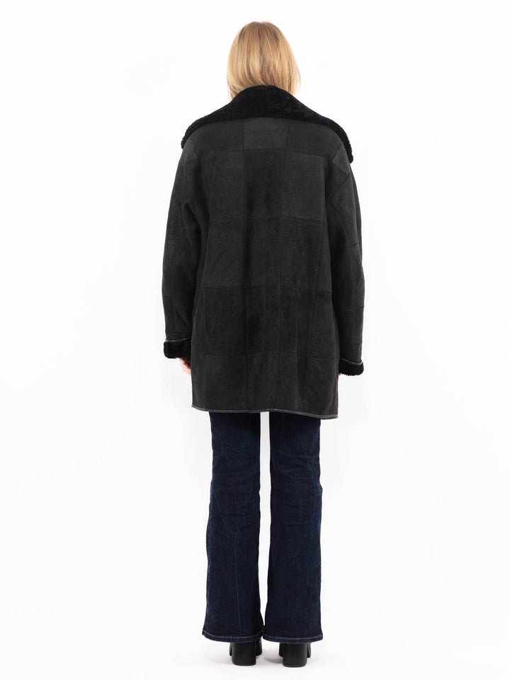 Vintage 90's Women Sheepskin Coat in BlackA1089