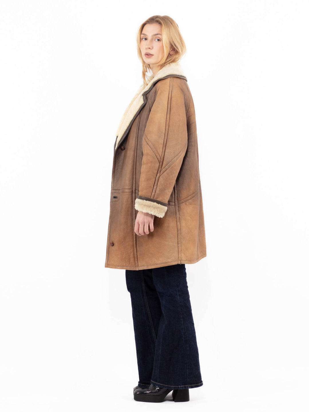 Vintage 90's Women Sheepskin Coat in BrownA1090