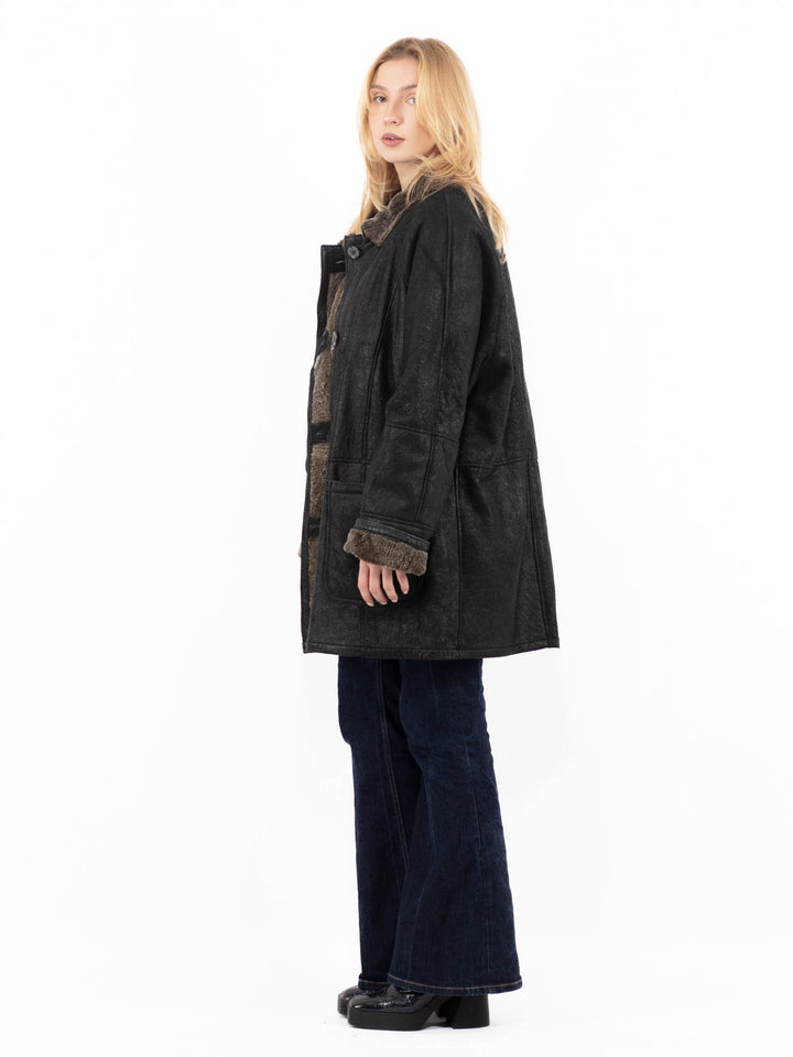 Vintage 90's Women Sheepskin Coat in BlackA1091
