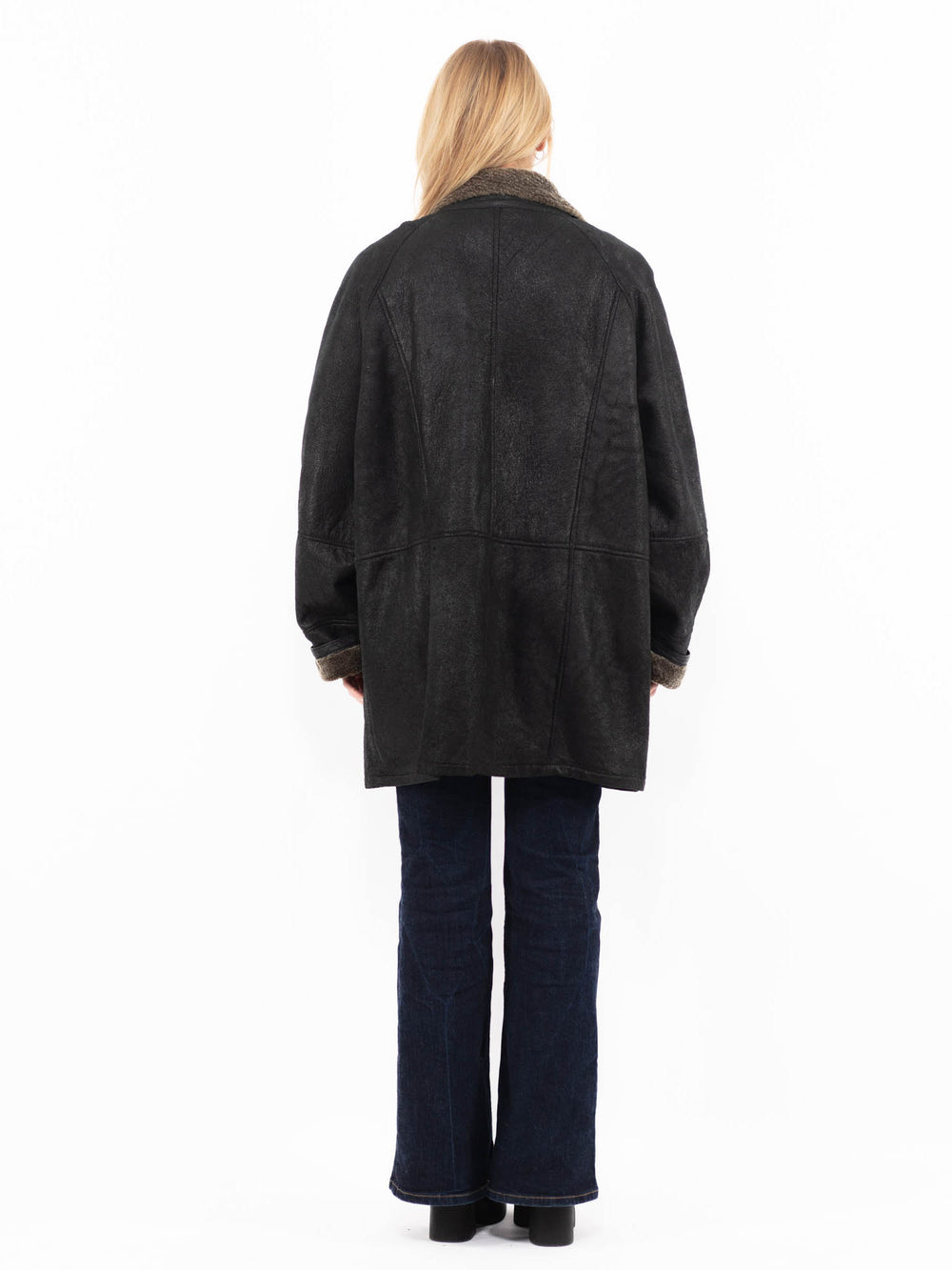 Vintage 90's Women Sheepskin Coat in BlackA1091