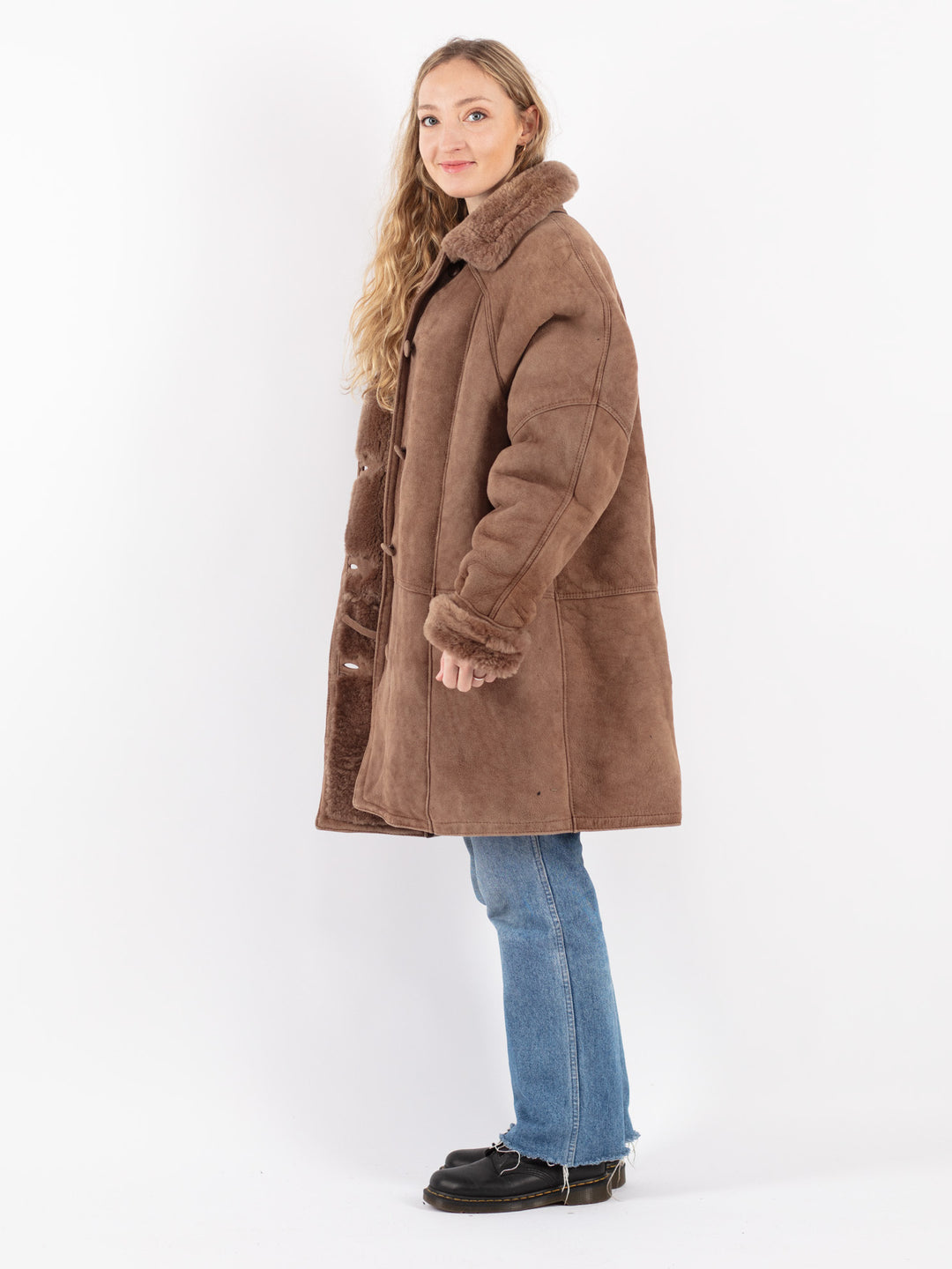 Vintage 90's Women Sheepskin Coat in Beige