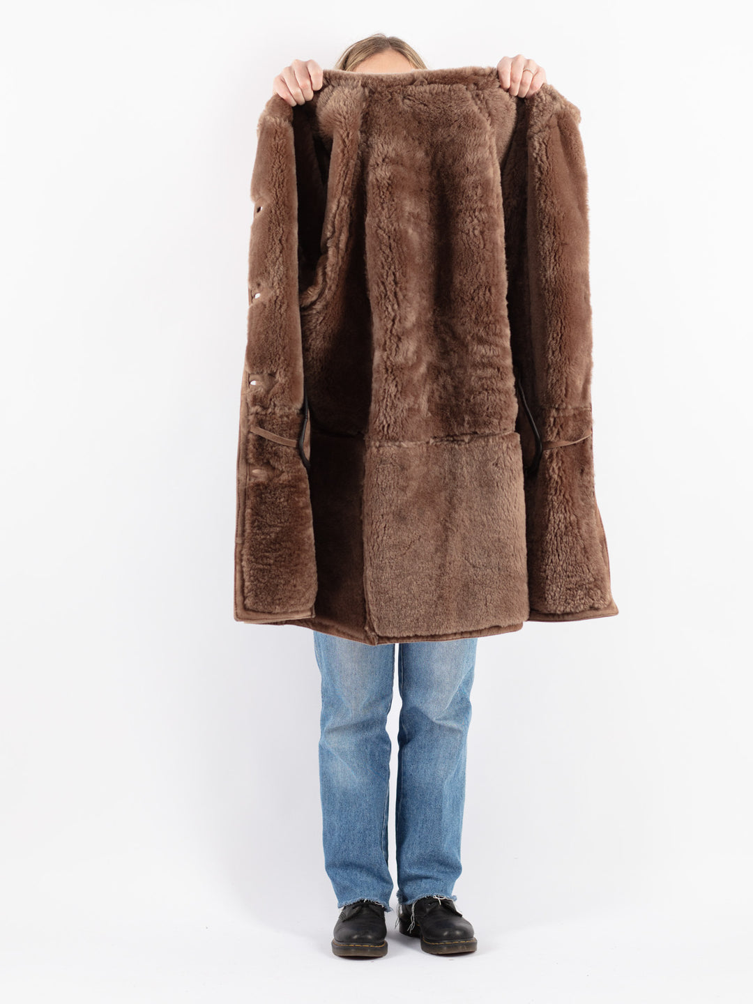 Vintage 90's Women Sheepskin Coat in Beige
