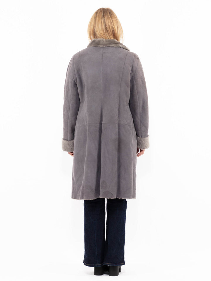 Vintage 90's Women Sheepskin Coat in GrayA1096