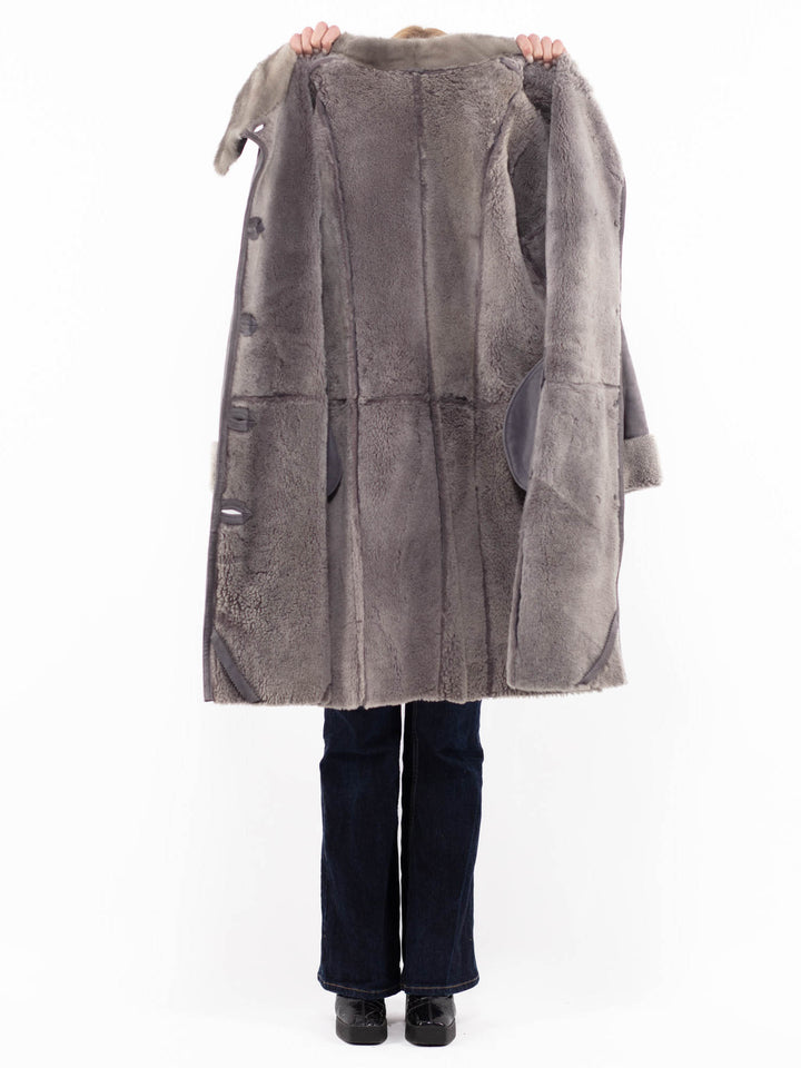 Vintage 90's Women Sheepskin Coat in GrayA1096