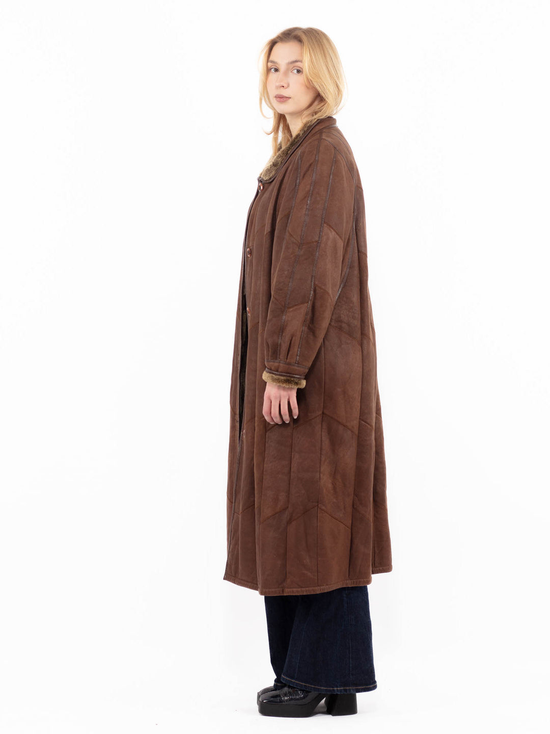 Vintage 90's Women Sheepskin Coat in BrownA1109