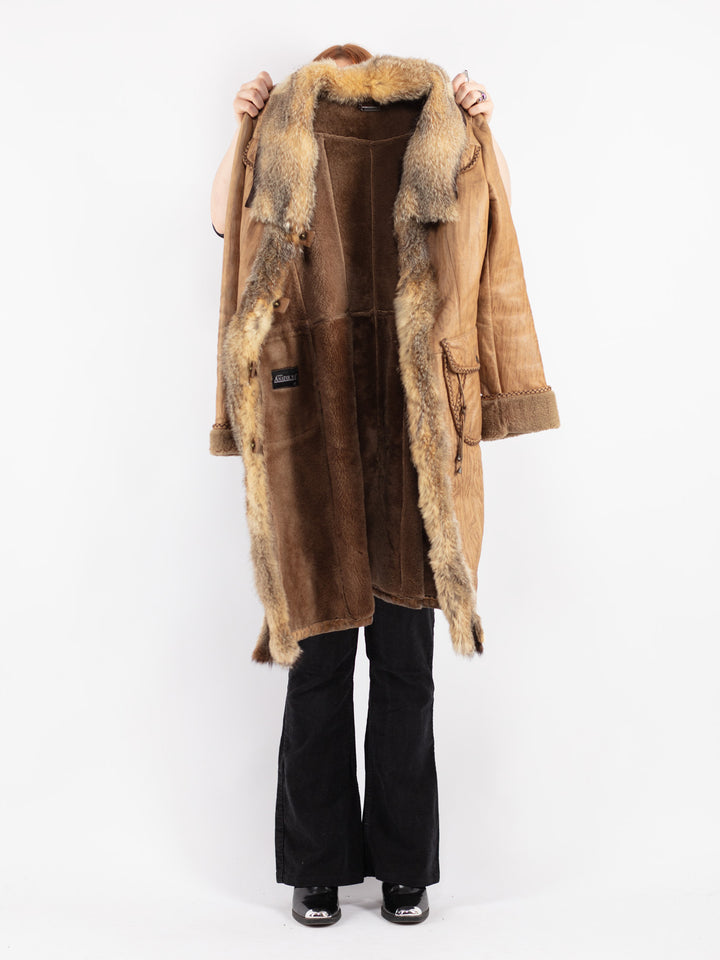 Vintage 90's Women Sheepskin Coat in Beige