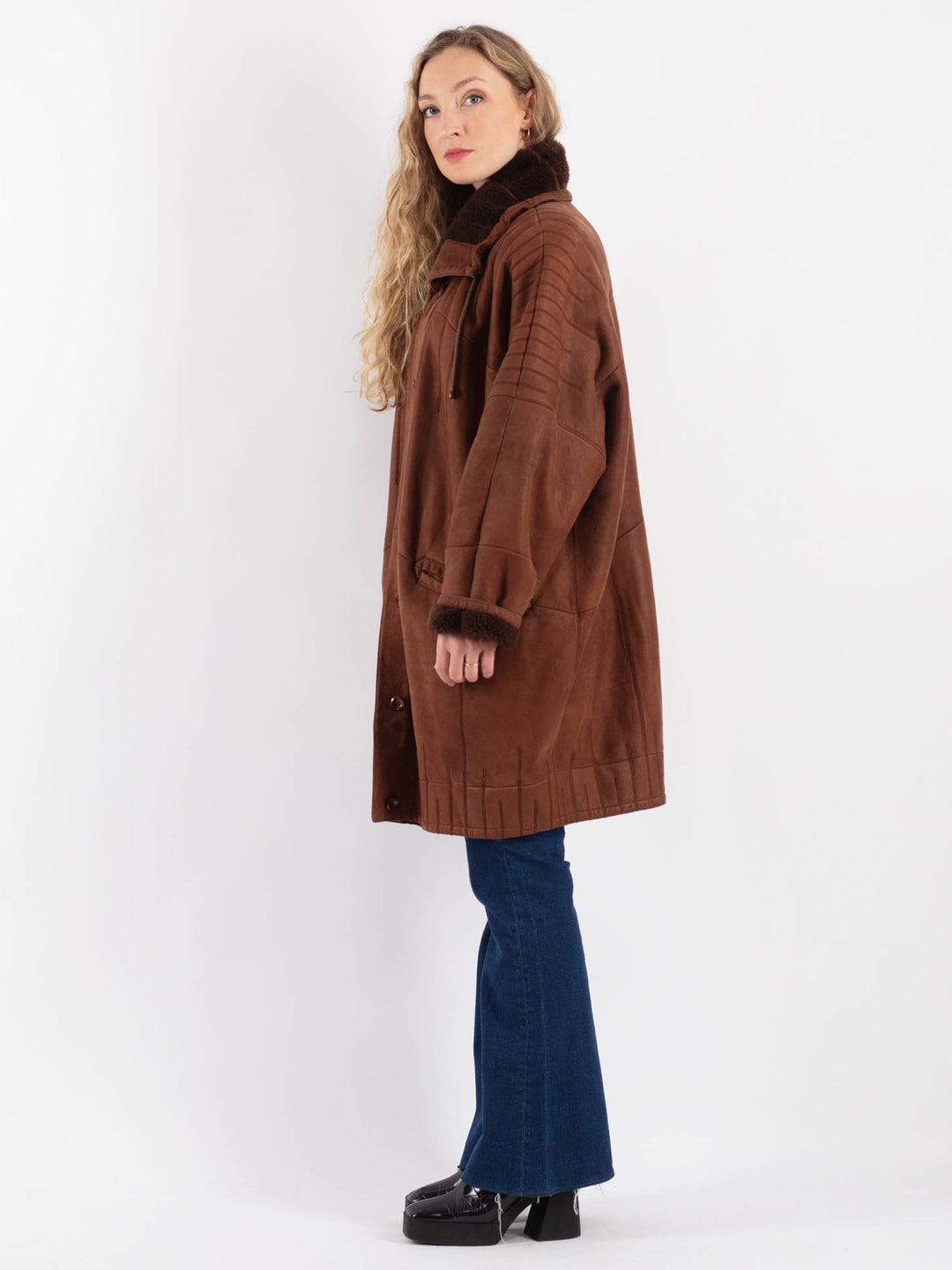 Vintage 90's Women Sheepskin Coat in Brown
