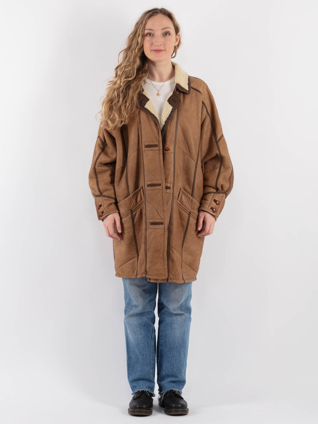 Vintage 90's Women Sheepskin Coat in BeigeV9263