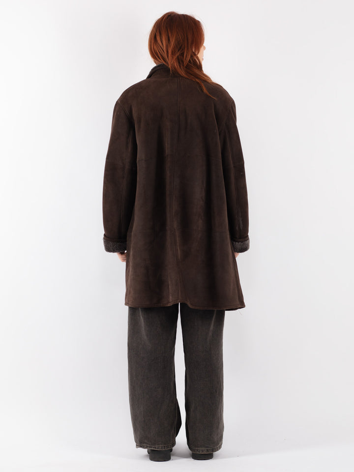 Vintage 90's Women Sheepskin Coat in Brown