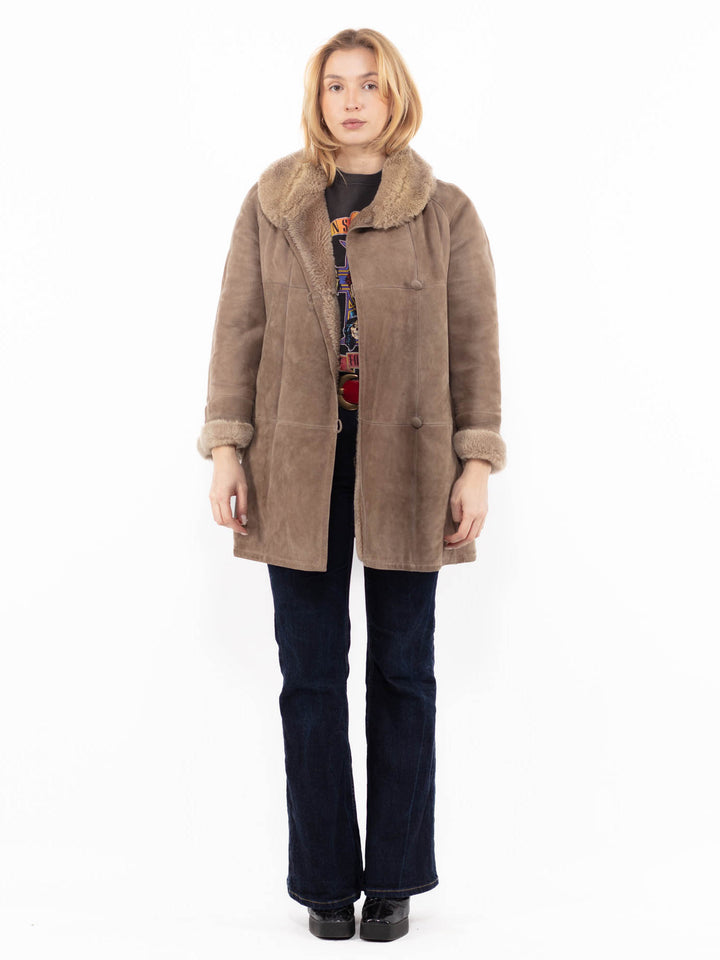 Vintage 90's Women Sheepskin Coat in BeigeA1174