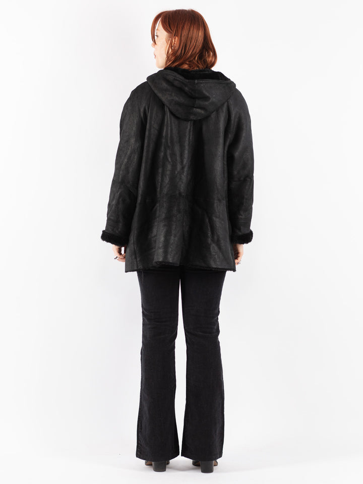 Vintage 90's Women Sheepskin Coat in Black