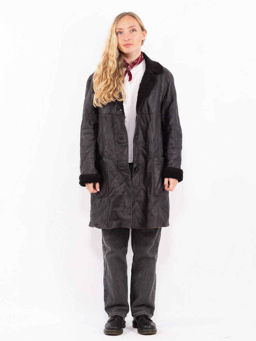 Vintage 90's Women Sheepskin Leather Coat in Black