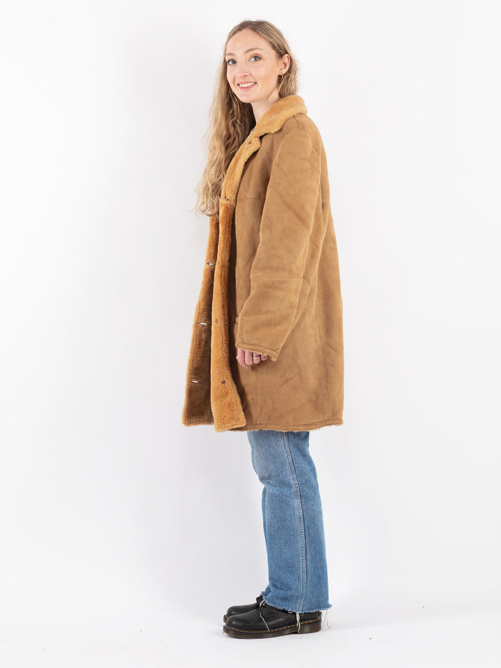 Vintage 90's Women Sheepskin Coat in Beige